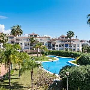 https://apt-lovely-2-bed-10-min-walk-from-puerto-banus.1costadelsol.com
